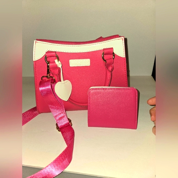 Girl's Stylish Pink Playpurse & Wallet - Picture 9 of 11